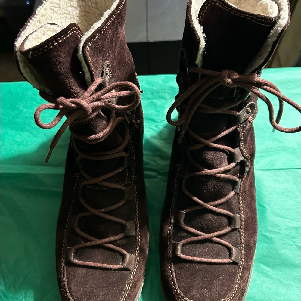 Timberland Boots & Chaps Toggle Coat.                 size 9 & size large